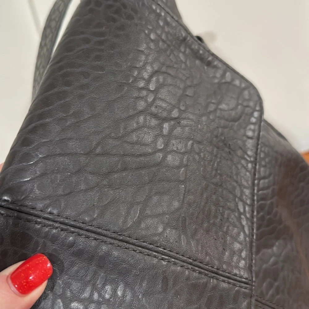 NEW Jewell by Thirty-One Gray Croc Shoulder Bag